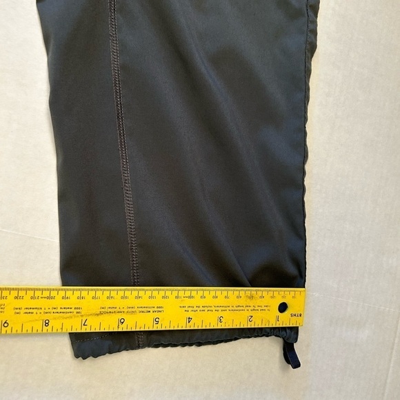 Columbia Omni Shield advanced repellency grey crop pants Sz-6. H14 - Picture 8 of 9